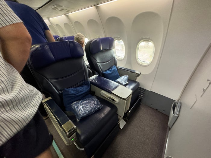 Malaysia Airlines 737 First Class Bulkhead Malaysia Airlines 737 First Class Bulkhead