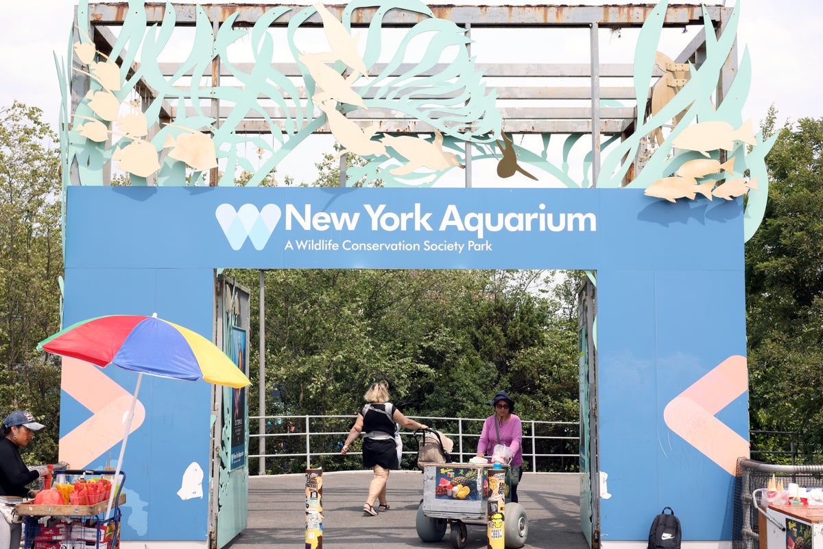 NY Aquarium boardwalk entrance