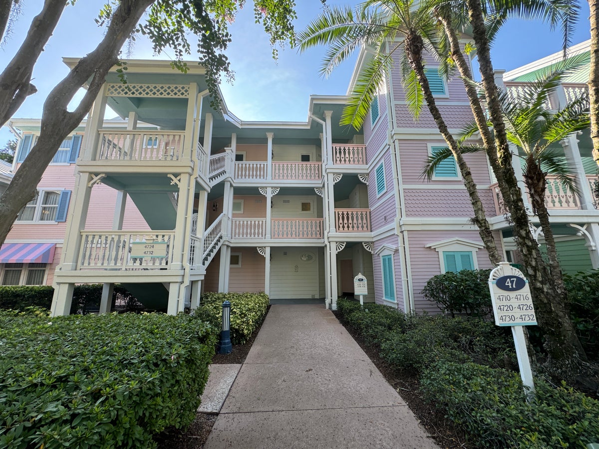 Old Key West Resort 3-story building