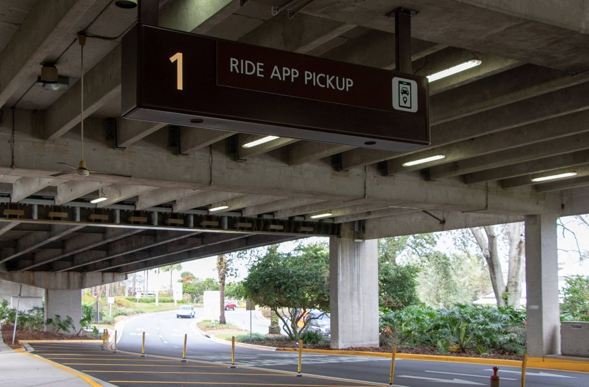 Orlando Airport Ride App Pickup