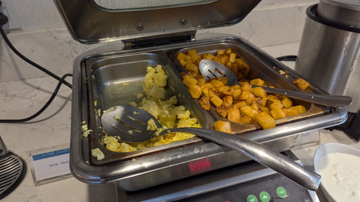 PIT The Club lounge food and beverage breakfast buffet PIT The Club lounge food and beverage breakfast buffet