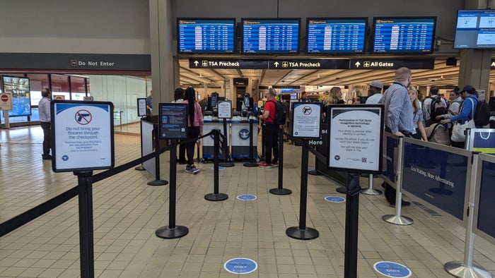 Pittsburgh International Airport (PIT) TSA PreCheck security line Pittsburgh International Airport (PIT) TSA PreCheck security line