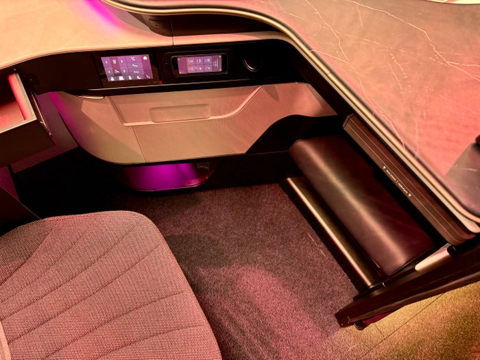 Qatar QSuite Next Gen Companion Suite 9