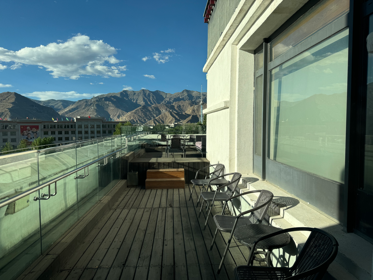 St Regis Lhasa Tubo Bar outdoor deck