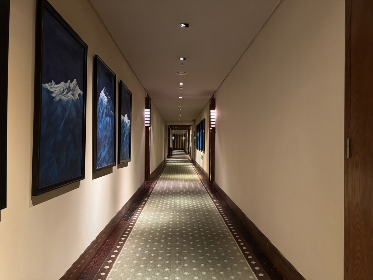 St Regis Lhasa guest floor hallway