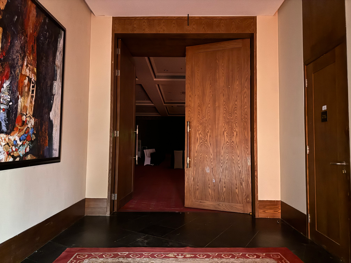 St Regis Lhasa meeting room entry