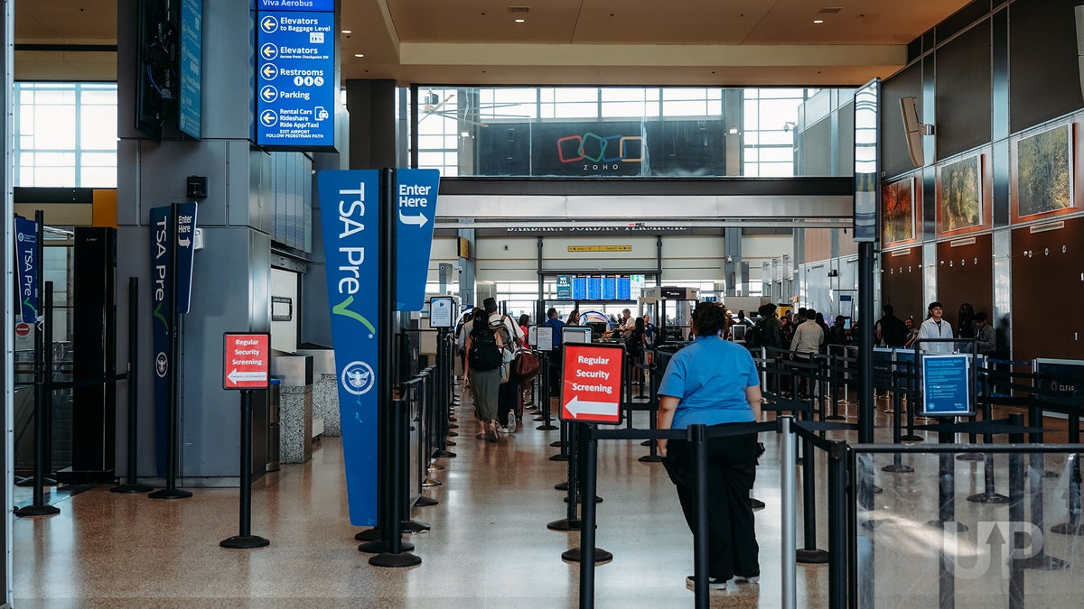 TSA Precheck and Regular Screening Lines Upgraded Points LLC 2