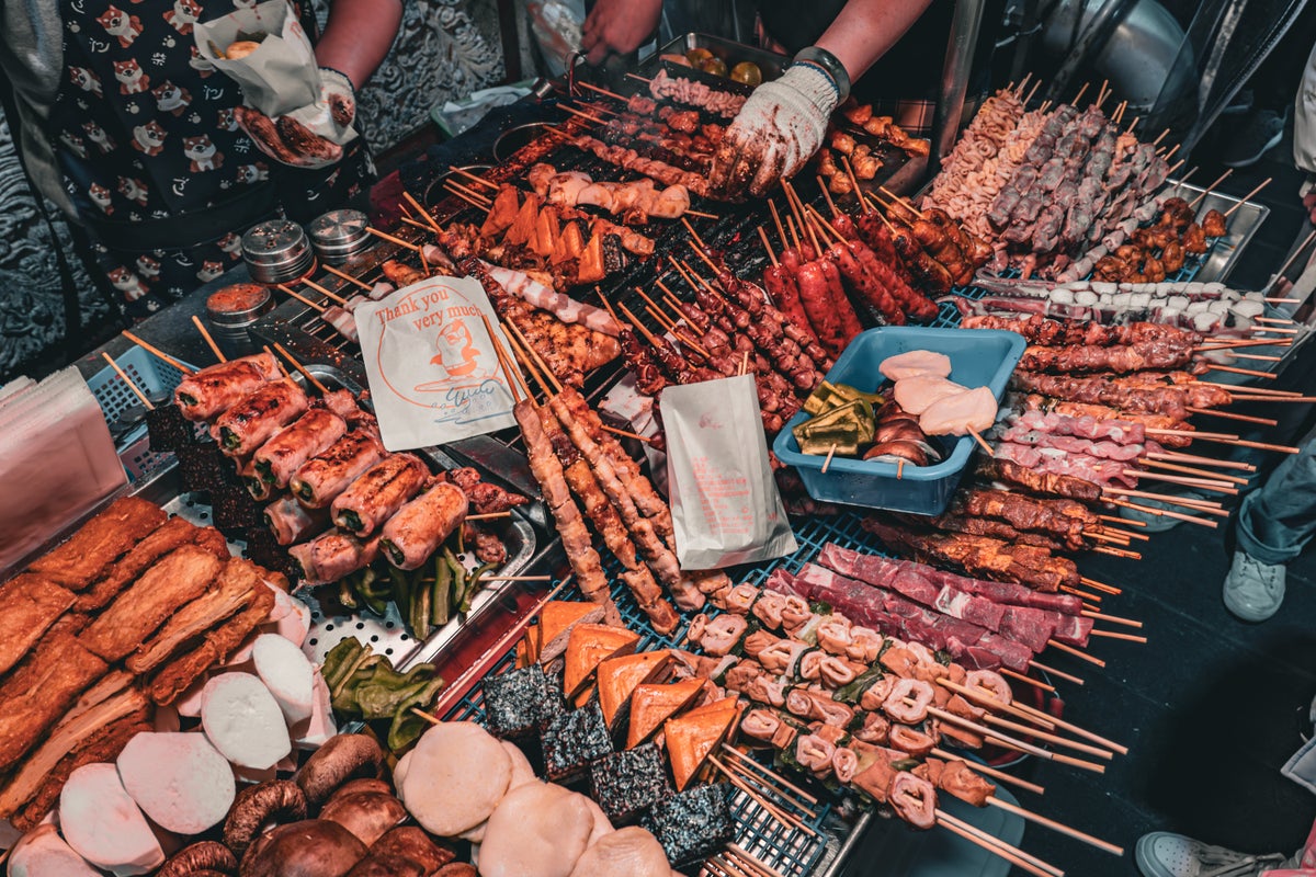 Taipei night market street food