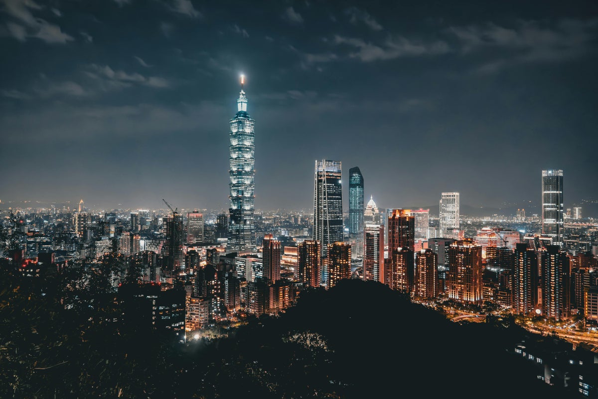 Taipei night view from Elephant Mountain. Ehsan Haque