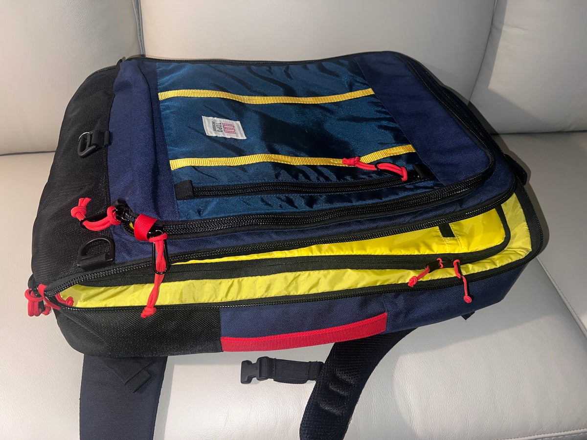 Topo Designs travel bag 40L side