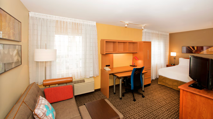 TownePlace Suites Seattle Southcenter Queen Studio Suite TownePlace Suites Seattle Southcenter Queen Studio Suite