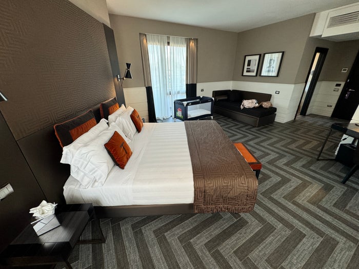 Tribune Rome King Junior Suite Deluxe Side Angle Tribune Rome King Junior Suite Deluxe Side Angle