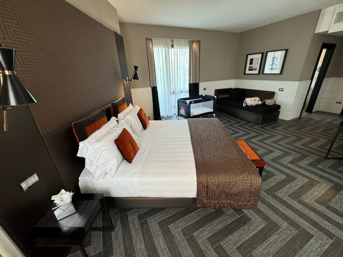 Tribune Rome King Junior Suite Deluxe Side Tribune Rome King Junior Suite Deluxe Side