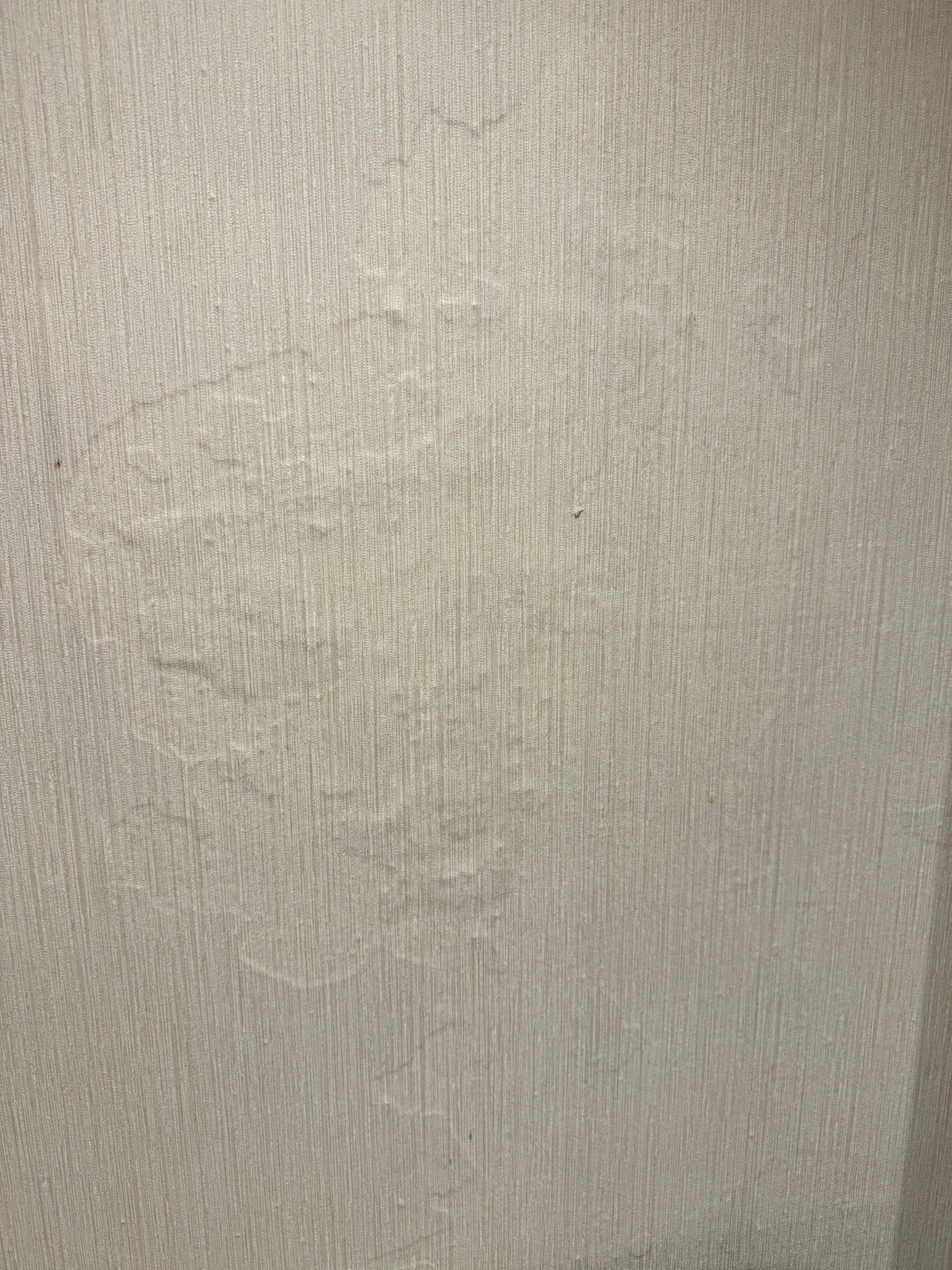 UrCove Beijing Forbidden City bedroom wall defect