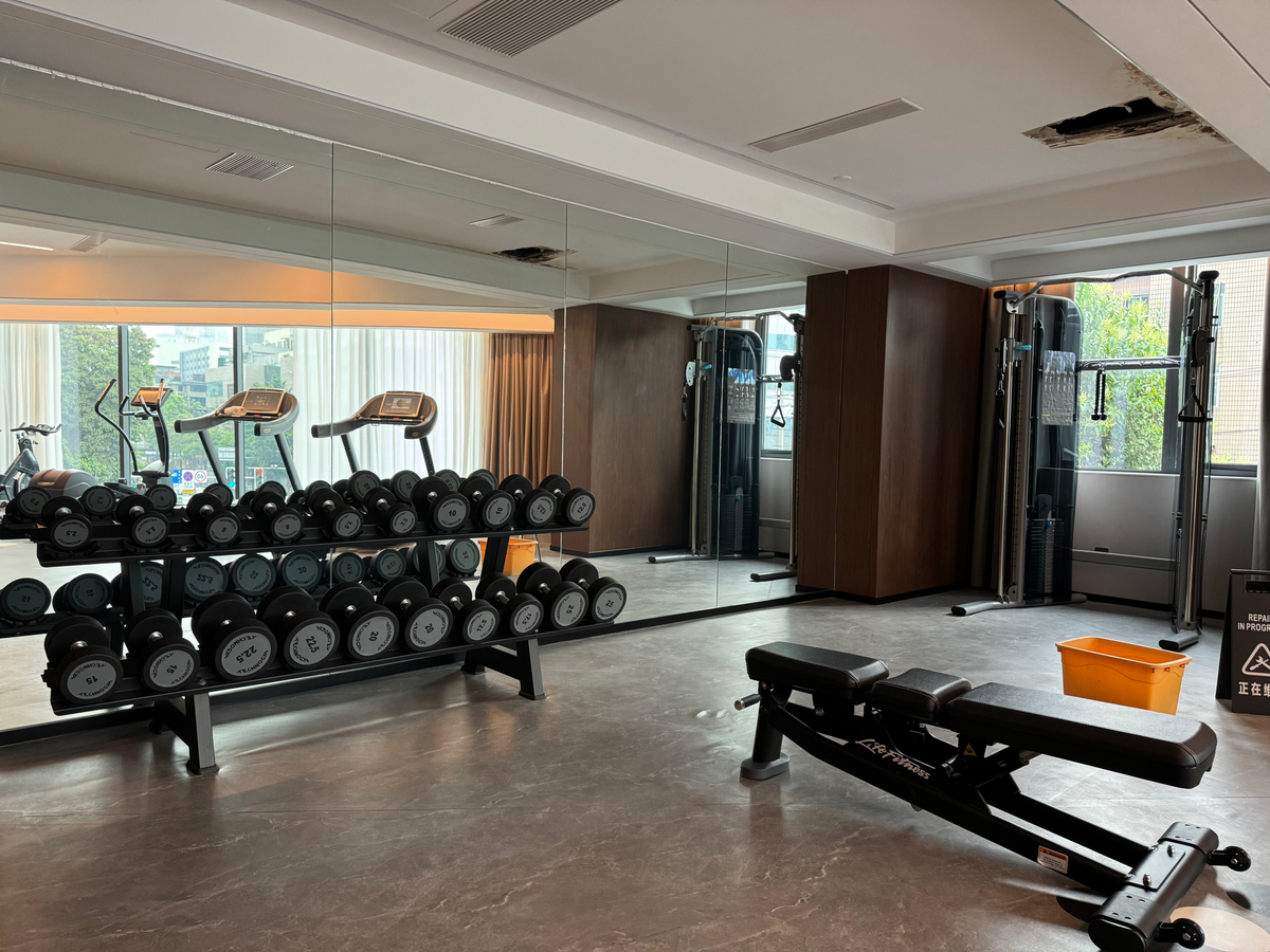 UrCove Chengdu Wenshu Monastery Taikoo Li gym weights