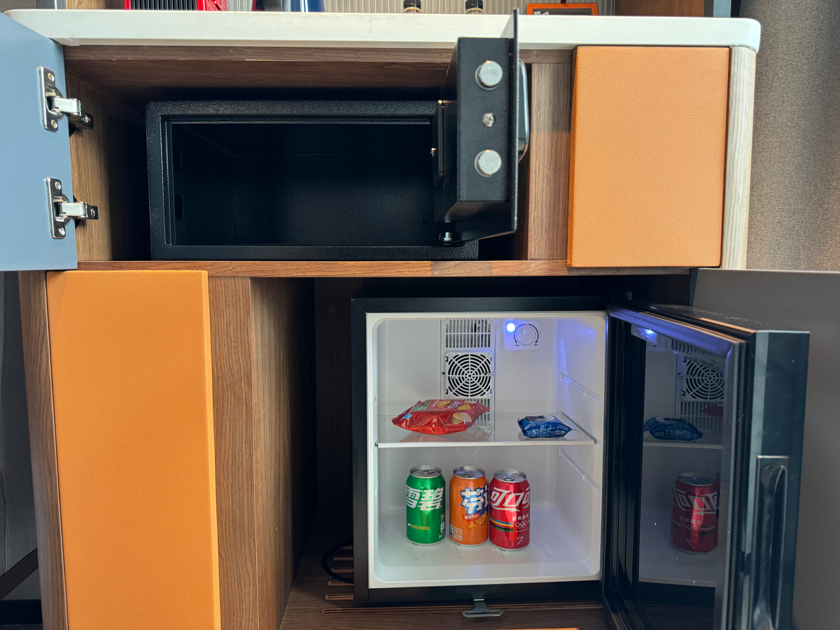 UrCove Chengdu Wenshu Monastery Taikoo Li minifridge and safe