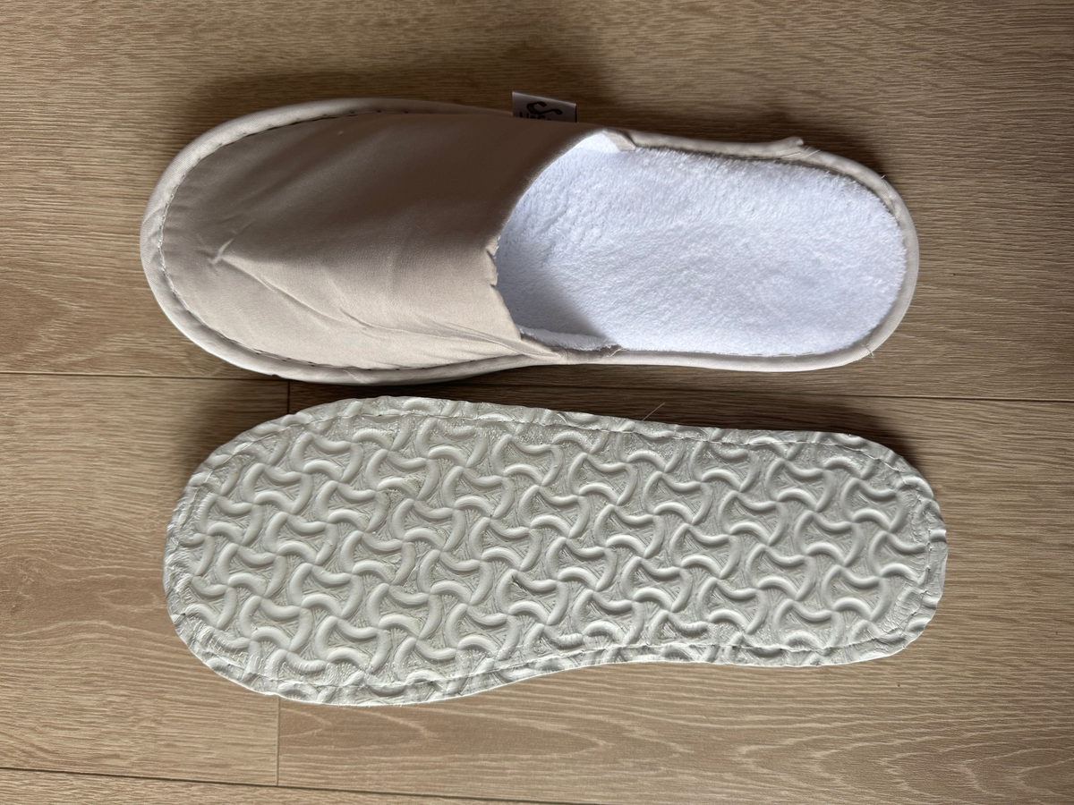 UrCove Chengdu Wenshu Monastery Taikoo Li slippers