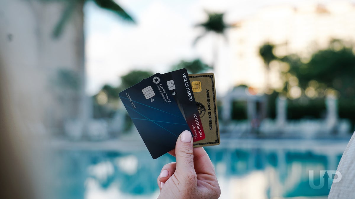 The 18 Best Credit Cards for Road Trips [Gas, Hotels, Dining, and Attractions]