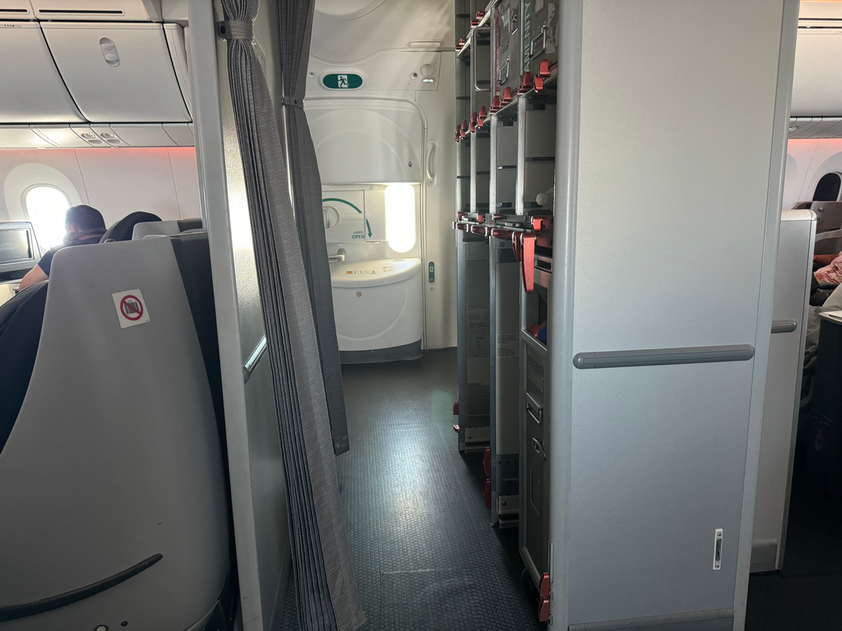 Aeromexico B787 8 LAX MEX galley before premium economy