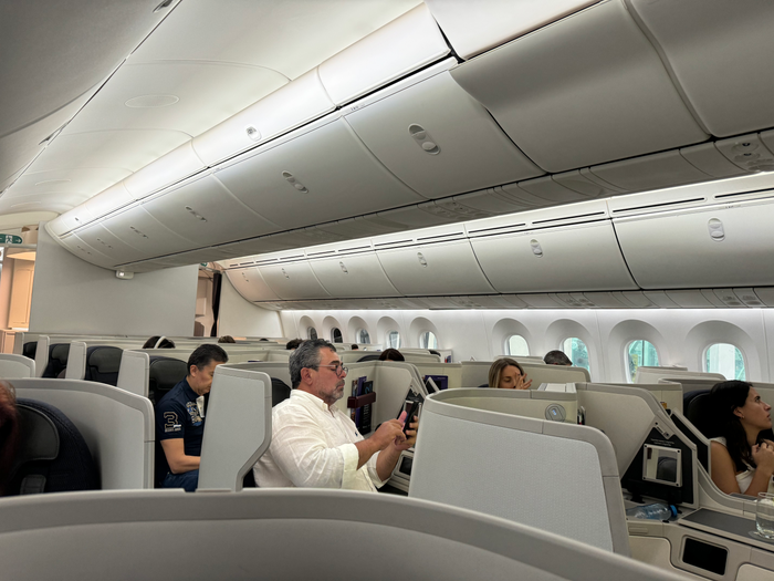 Aeromexico B787 9 business class cabin layout Aeromexico B787 9 business class cabin layout