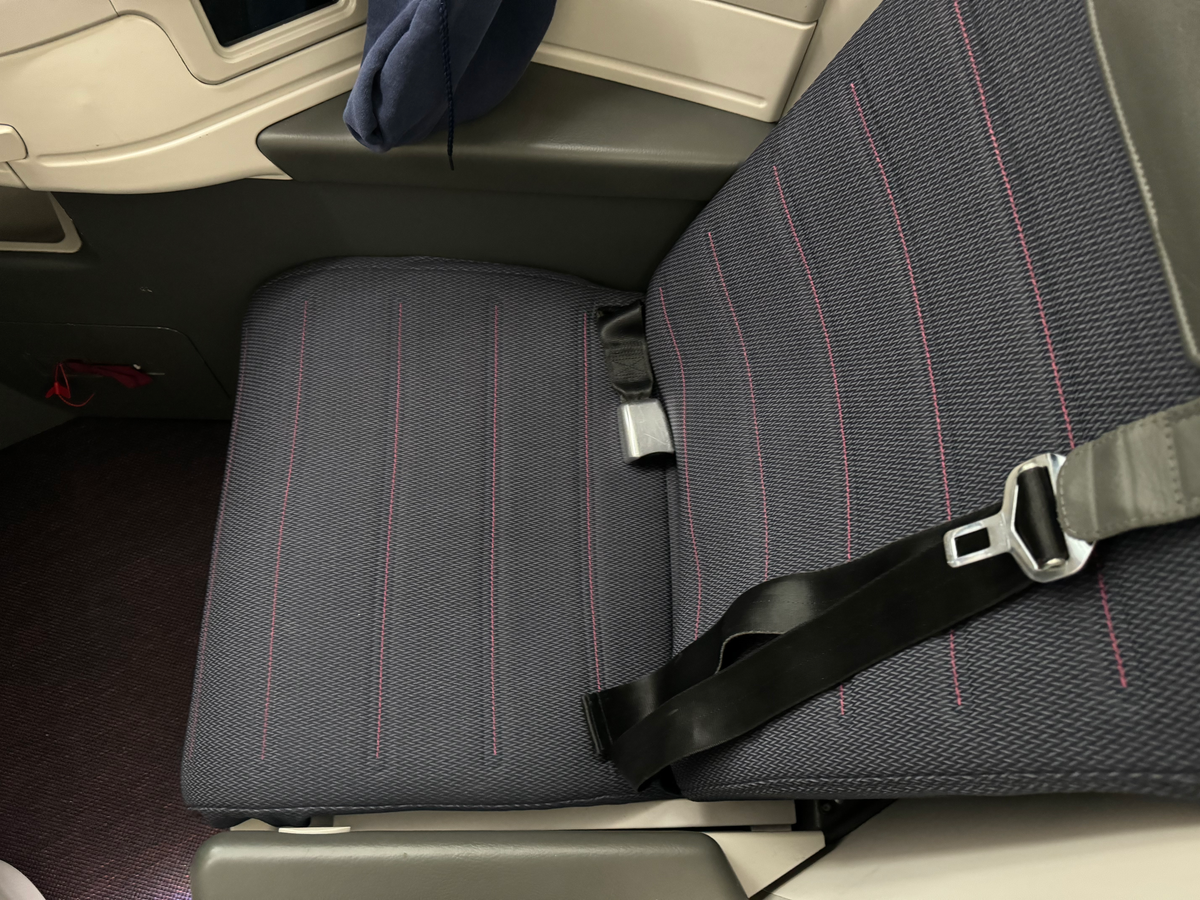 Aeromexico B787 9 business class seat pattern