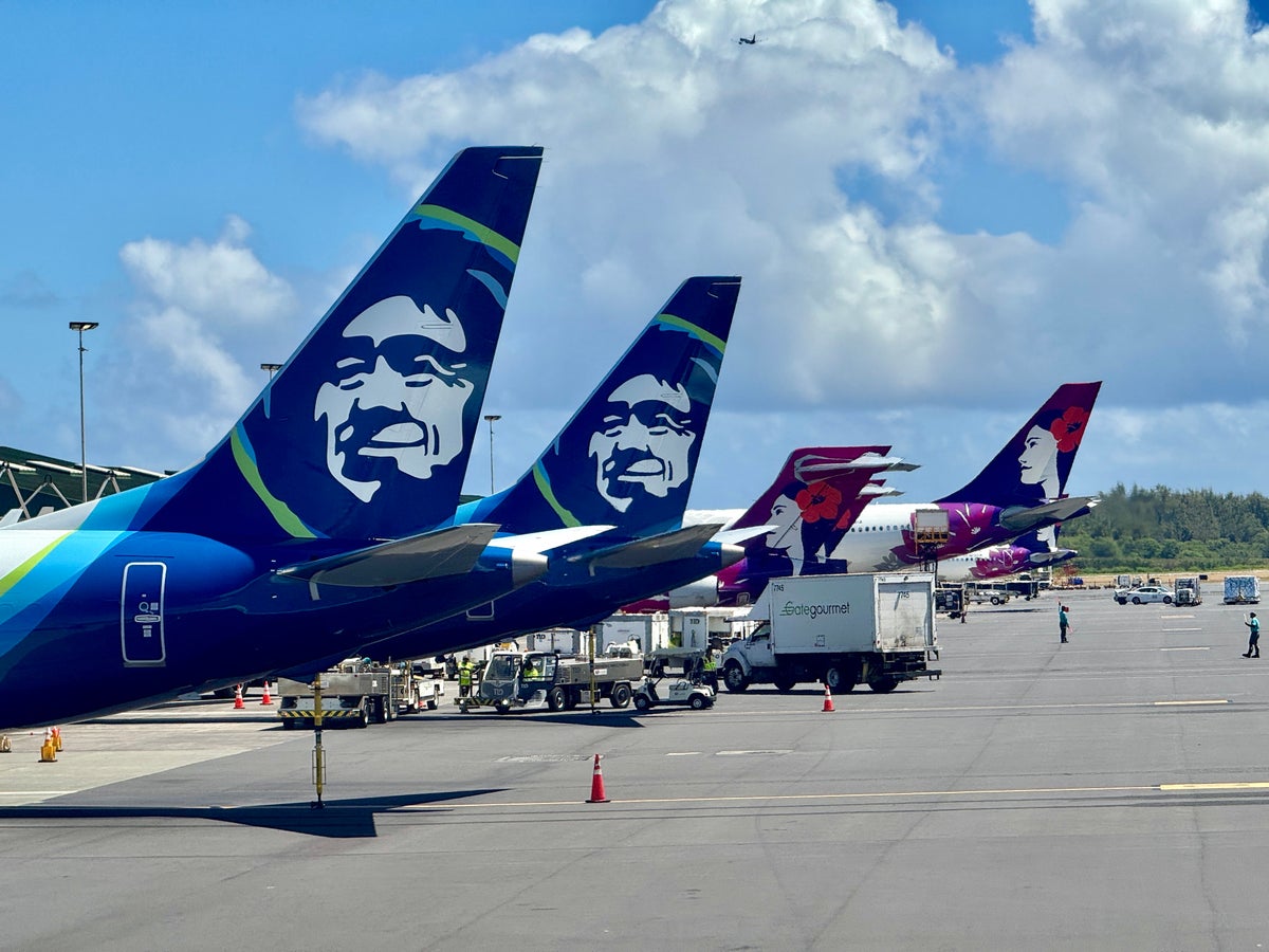 Alaska Airlines Hawaiian Airlines tailfins