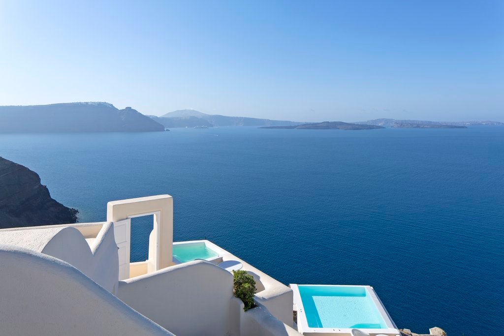 Pool and ocean