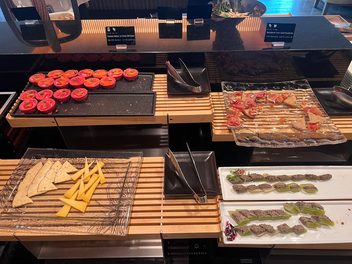 Conrad Tokyo Executive Lounge food options