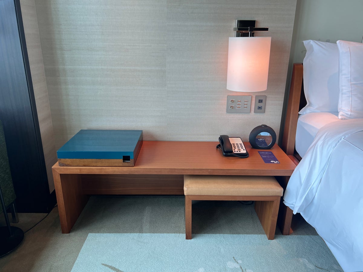 Conrad Tokyo bedside