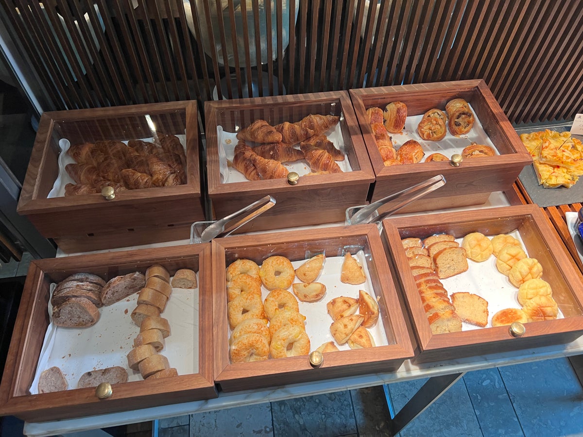 Conrad Tokyo breakfast pastries