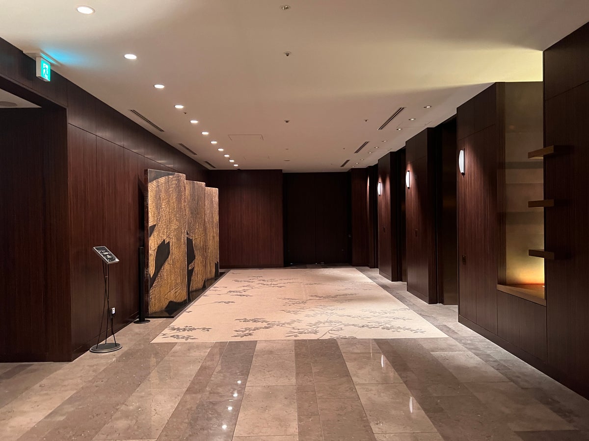 Conrad Tokyo hallway to guest elevators