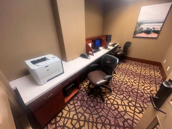 DoubleTree Fallsview Resort Spa by Hilton Niagara Falls business center DoubleTree Fallsview Resort Spa by Hilton Niagara Falls business center