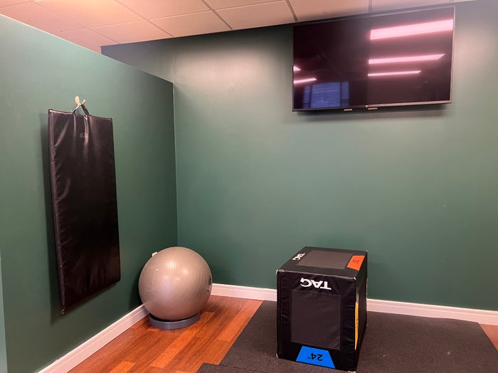 DoubleTree Fallsview Resort Spa by Hilton Niagara Falls fitness room yoga corner DoubleTree Fallsview Resort Spa by Hilton Niagara Falls fitness room yoga corner