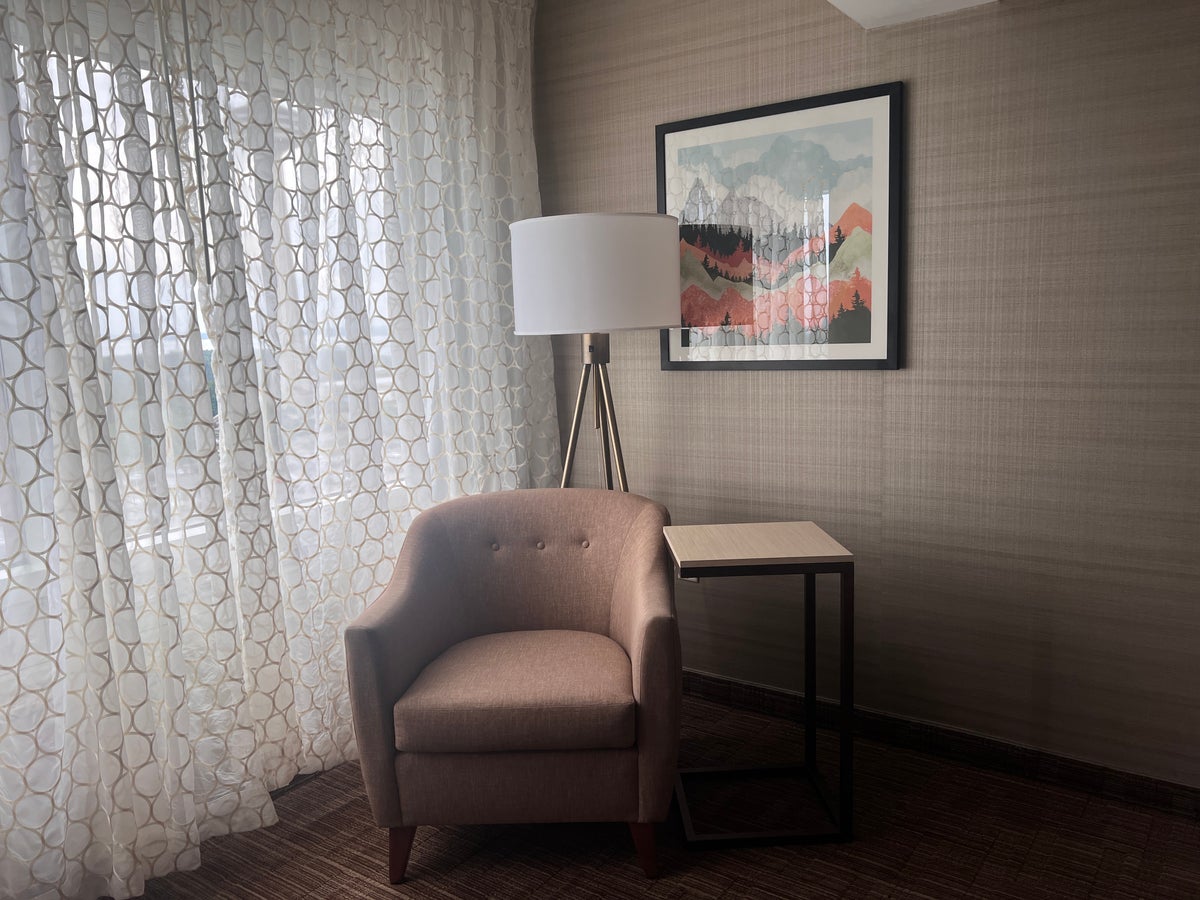DoubleTree Fallsview Resort Spa by Hilton Niagara Falls room seating corner