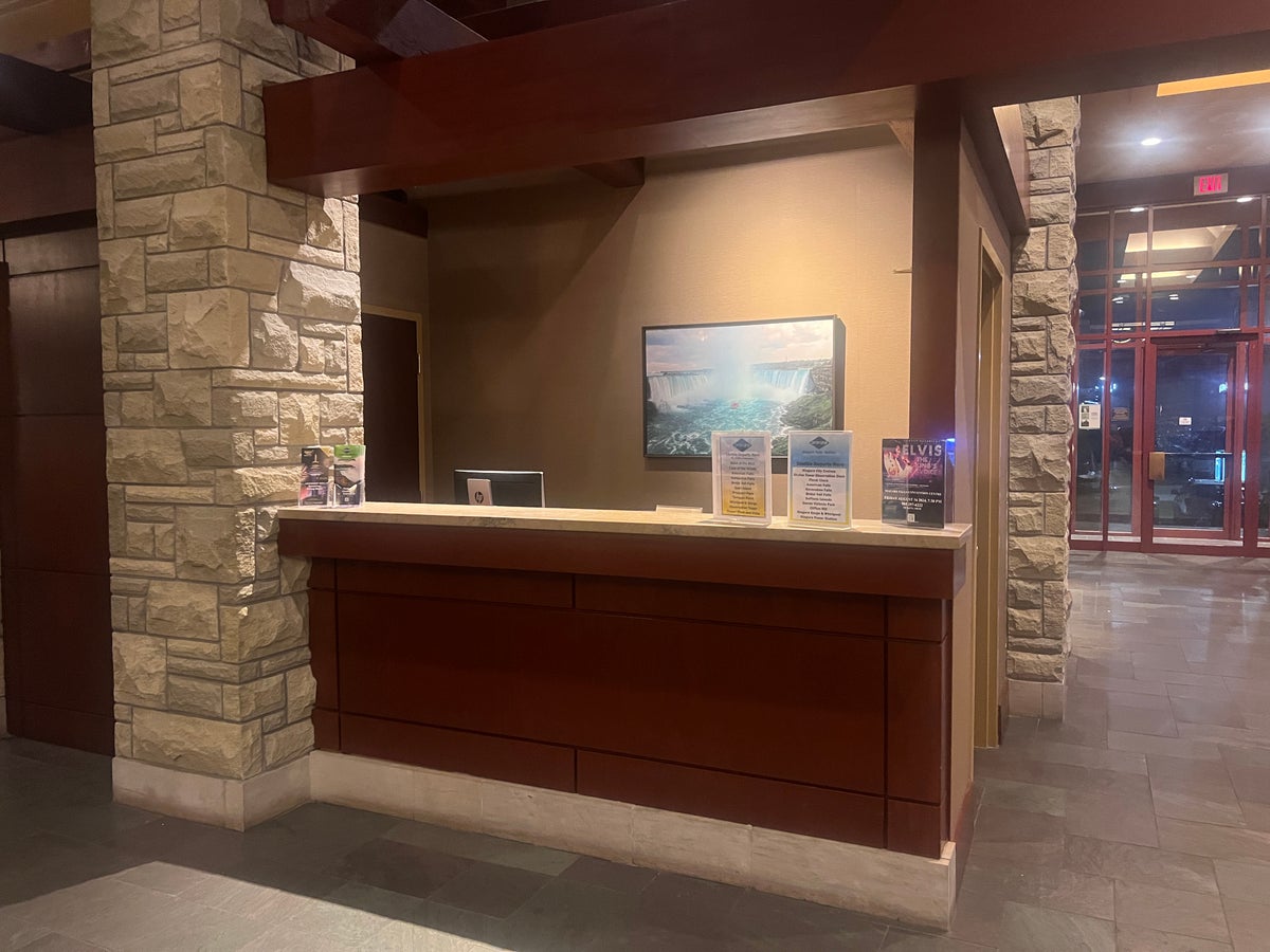 DoubleTree Fallsview Resort Spa by Hilton Niagara Falls tour desk