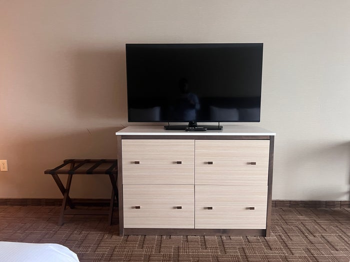 DoubleTree Fallsview Resort Spa by Hilton Niagara Falls tv console DoubleTree Fallsview Resort Spa by Hilton Niagara Falls tv console