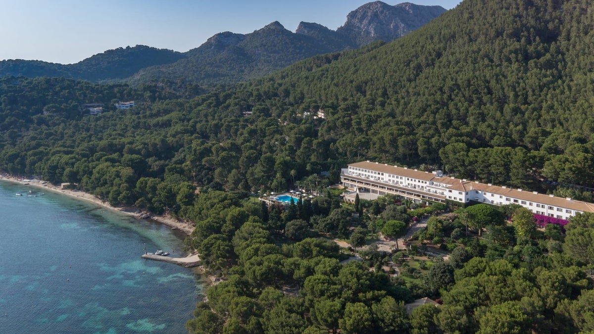 Four Seasons Resort Mallorca at Formentor Now Open in Spain — How To Book