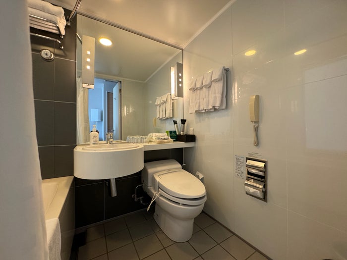 Holiday Inn Osaka Namba bathroom Holiday Inn Osaka Namba bathroom