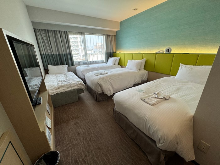 Holiday Inn Osaka Namba room window open Holiday Inn Osaka Namba room window open