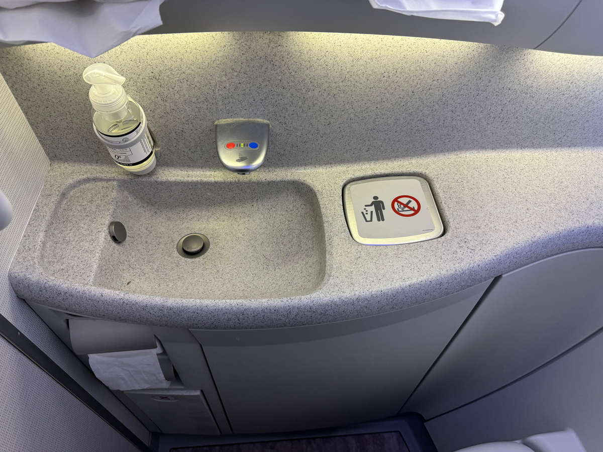 LATAM business class B787 9 GRU SCL lavatory sink