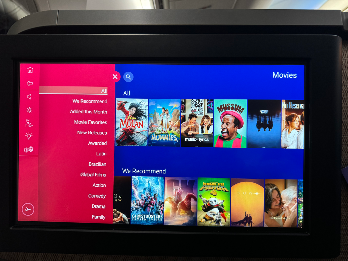 LATAM business class B787 9 GRU SCL movie categories