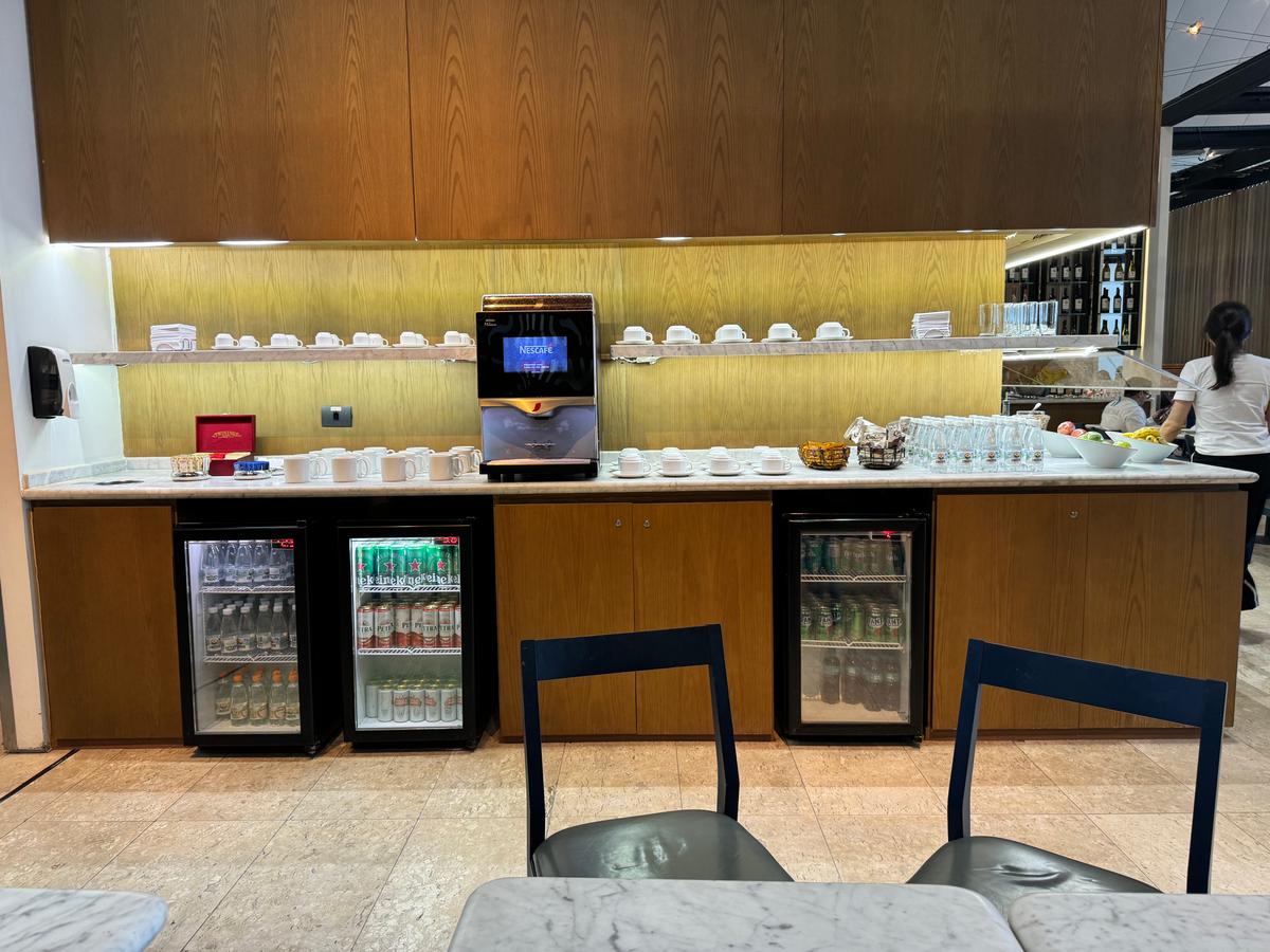 LATAM lounge Sao Paulo GRU terminal 3 coffee