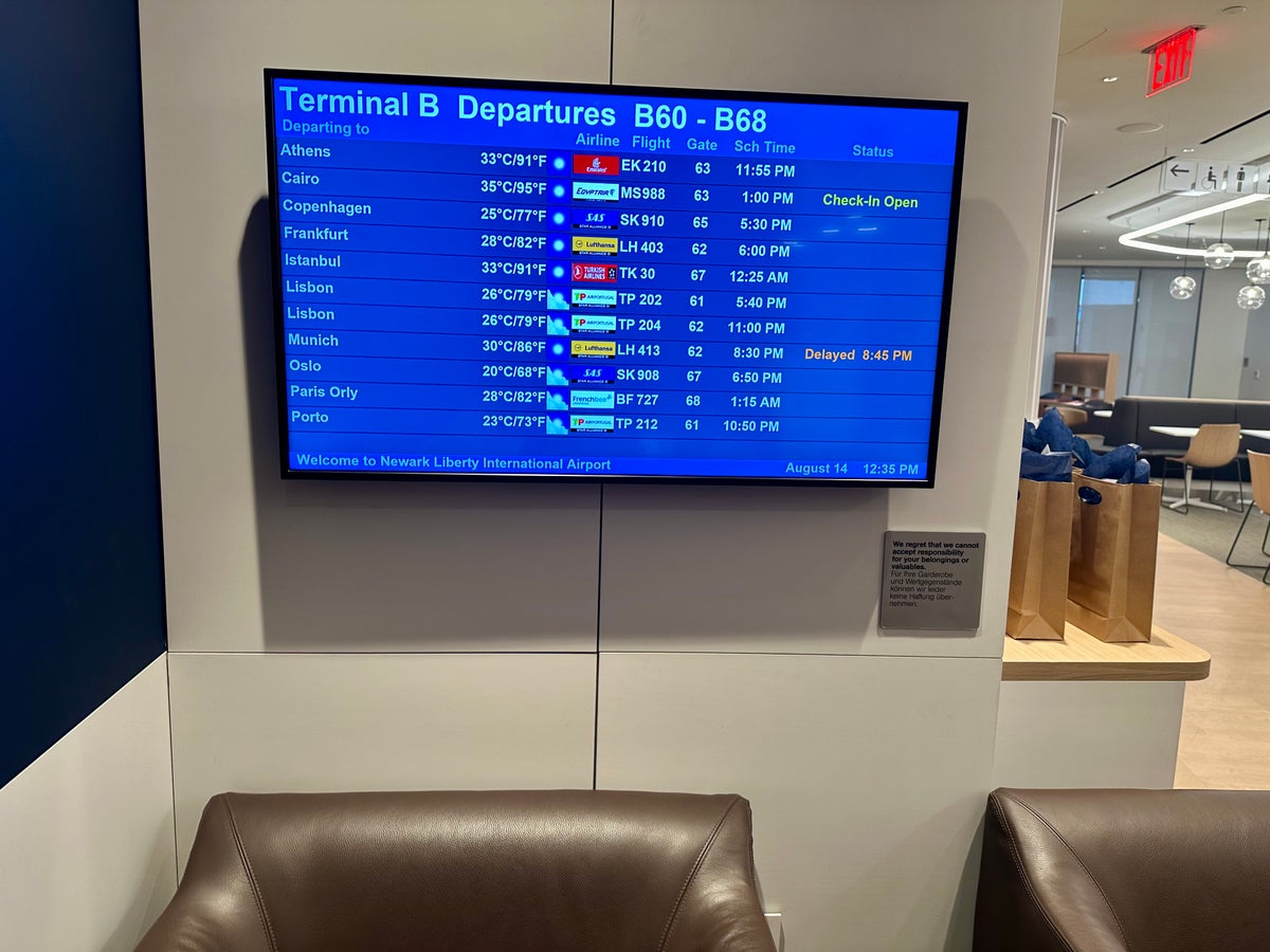 Lufthansa Lounge Timetable