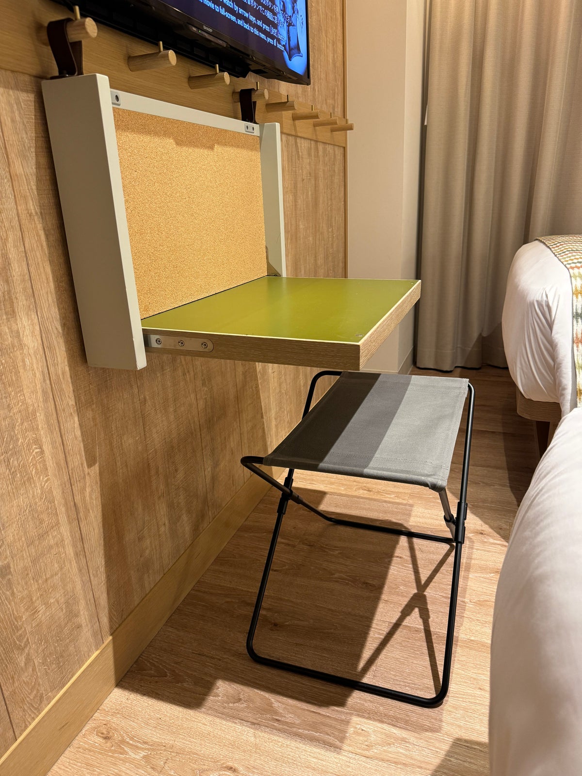 Moxy Kyoto room desk