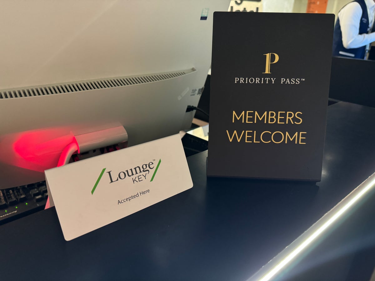 Pearl Lounge AUH Priority Pass signage