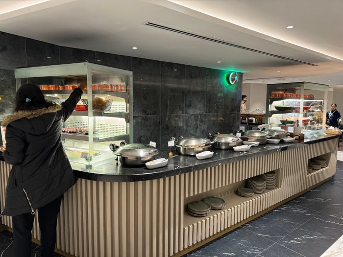 Pearl Lounge AUH buffet Pearl Lounge AUH buffet