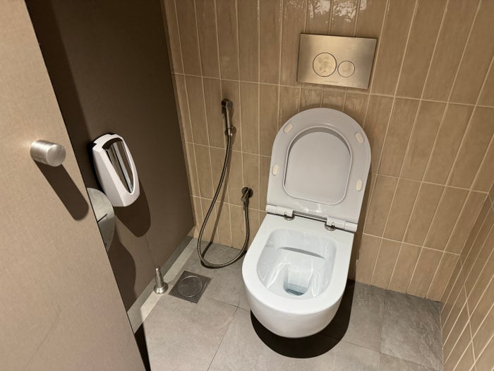 Pearl Lounge AUH female toilet Pearl Lounge AUH female toilet