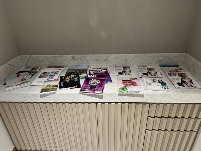 Pearl Lounge AUH magazines Pearl Lounge AUH magazines