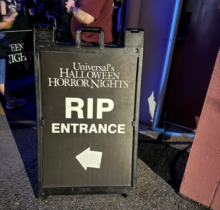 RIP Entrance Universal Halloween Horror Nights