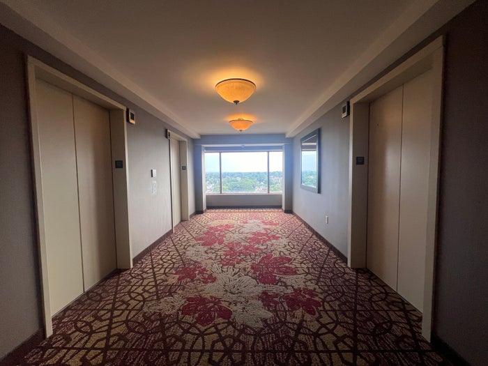 Review of the DoubleTree Fallsview Resort Spa by Hilton Niagara Falls guest floor elevators Review of the DoubleTree Fallsview Resort Spa by Hilton Niagara Falls guest floor elevators